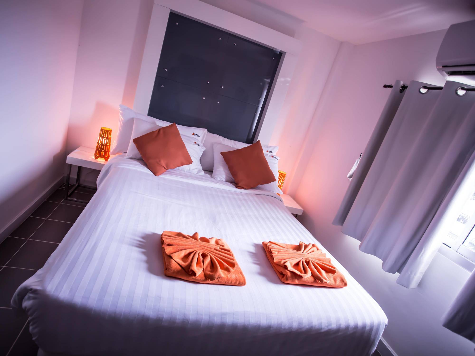 The Original Orange Hotel Накхонситхаммарат Экстерьер фото